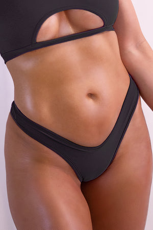 Sexy High-cut Thong Swimwear Bikini Bottom / LULY SWIM BLACK - EXES LINGERIE